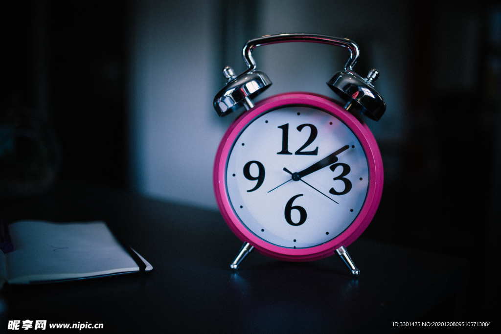 粉色闹钟
