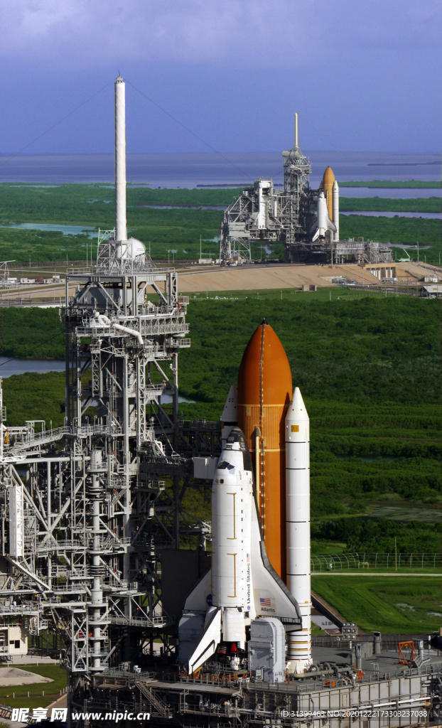 航天器 载人火箭