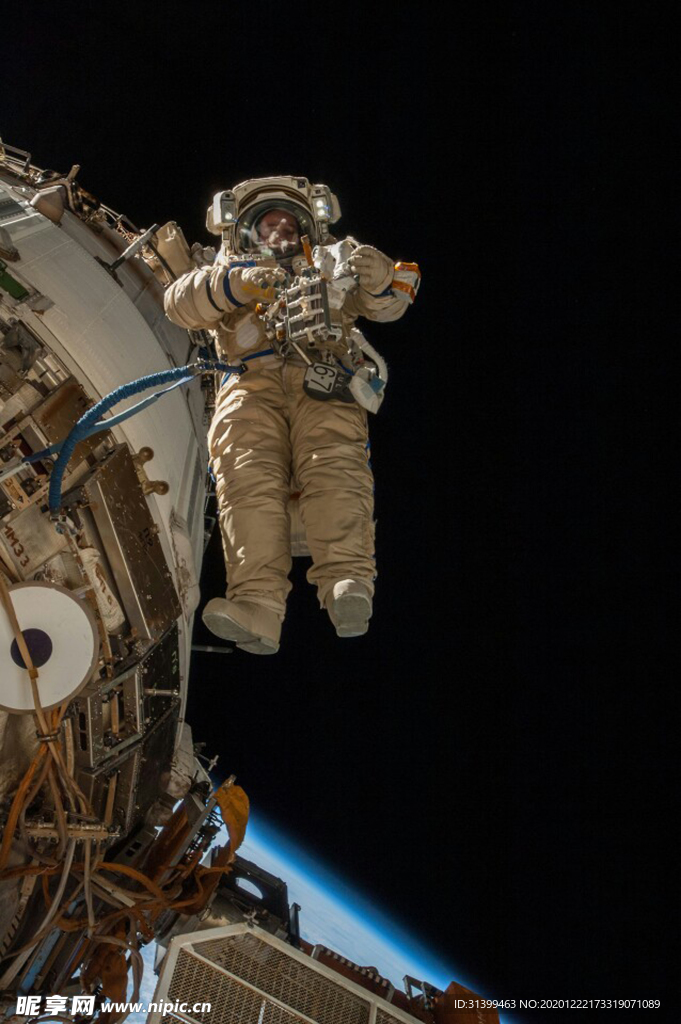 航天器 载人火箭