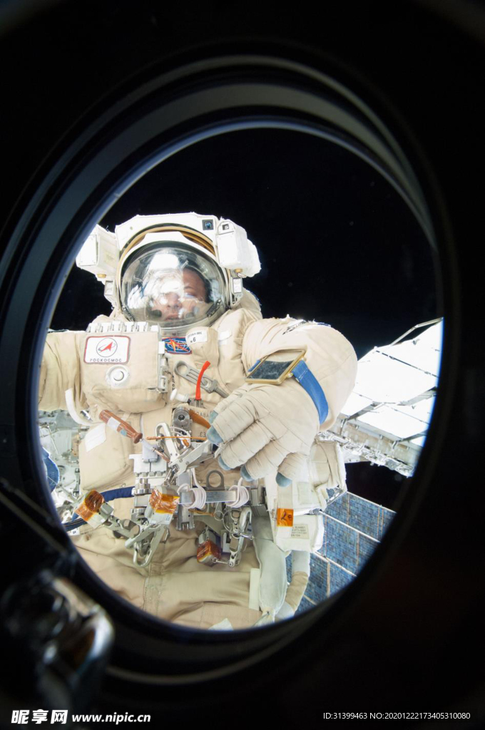 航天器 载人火箭