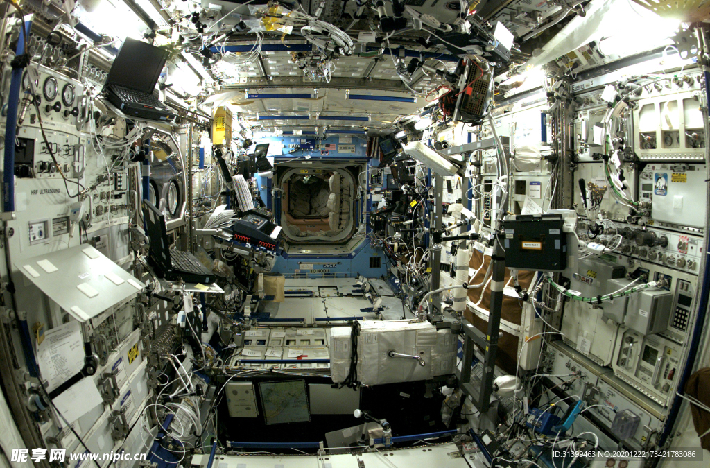 航天器 载人火箭