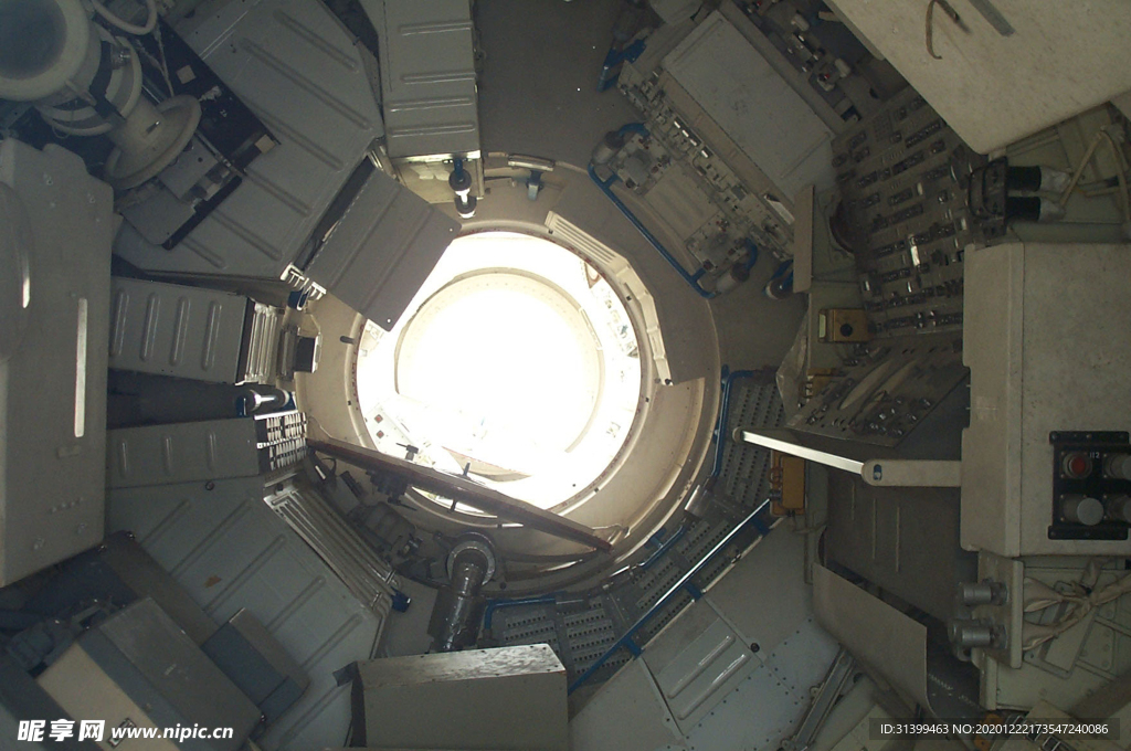 航天器 载人火箭