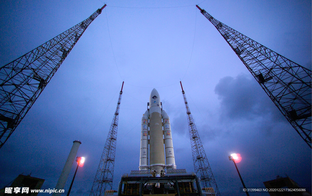 航天器 载人火箭