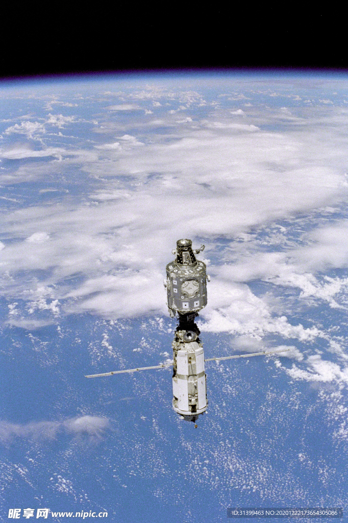 航天器 载人火箭