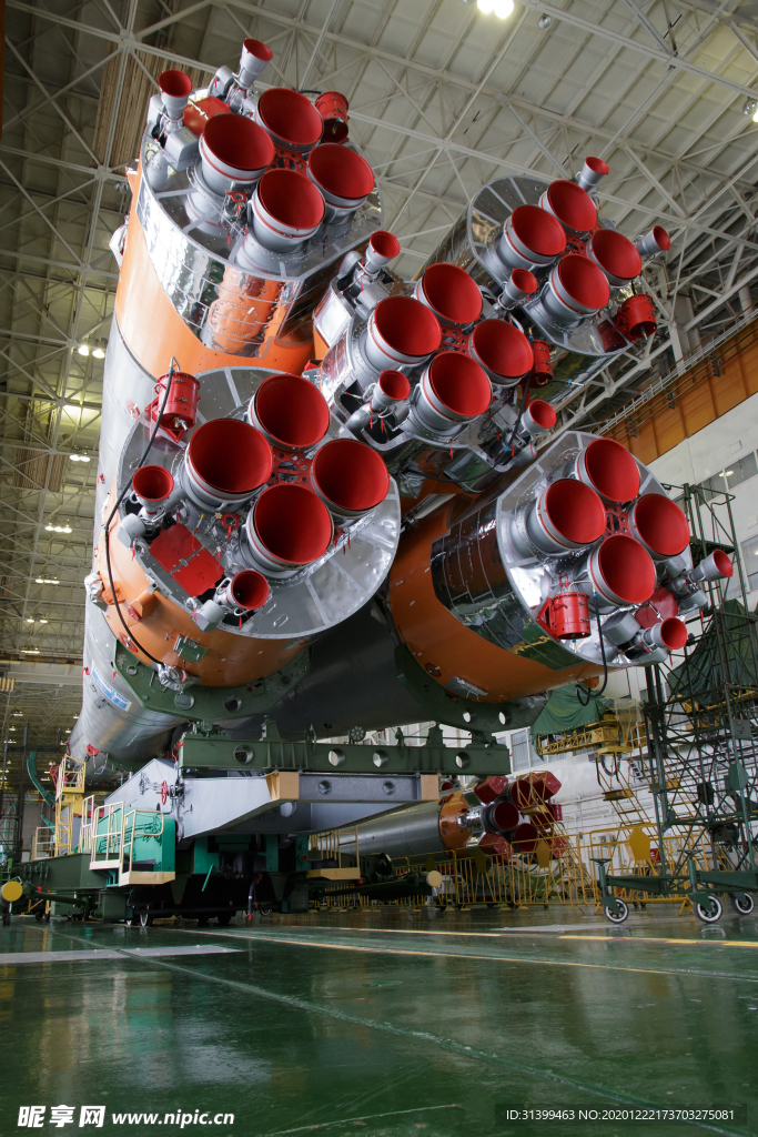 航天器 载人火箭