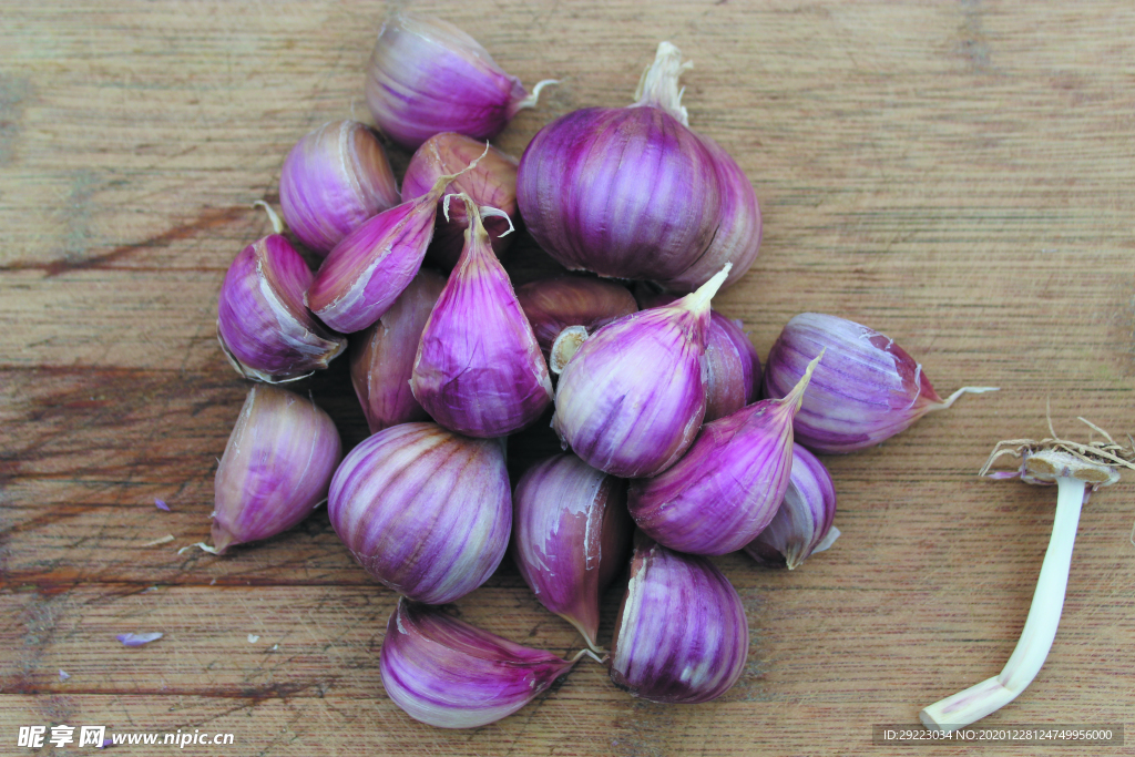 蒜瓣 大蒜 红蒜