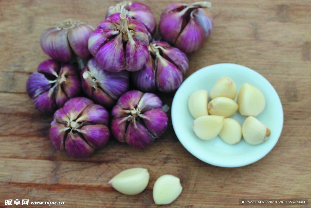 蒜瓣 大蒜 红蒜