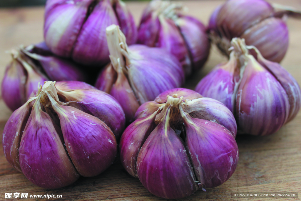 蒜瓣 大蒜 红蒜