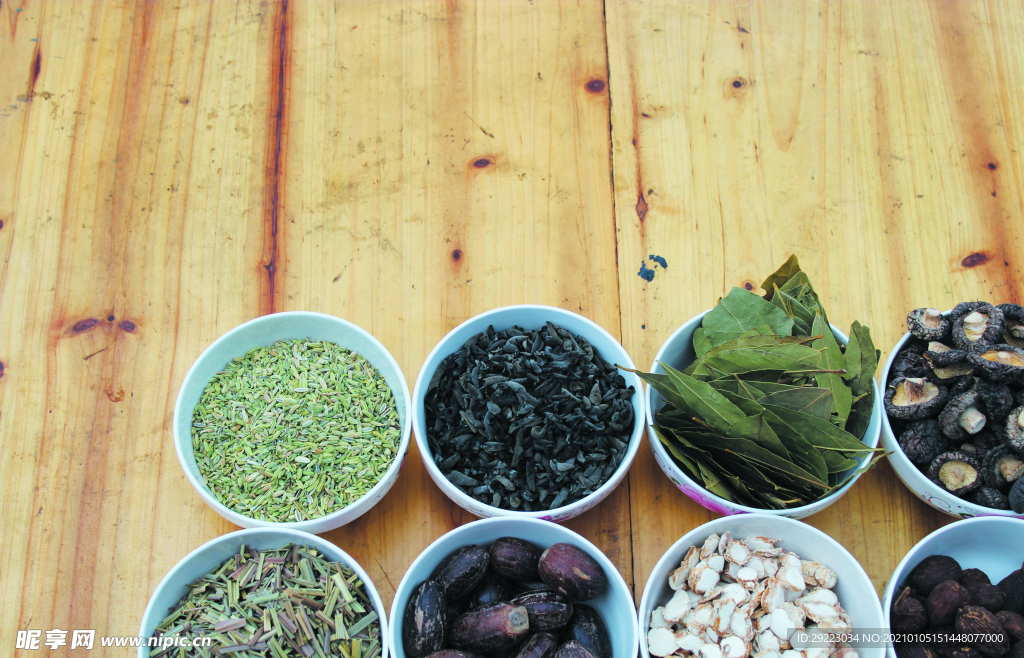 茴香   香叶   木耳