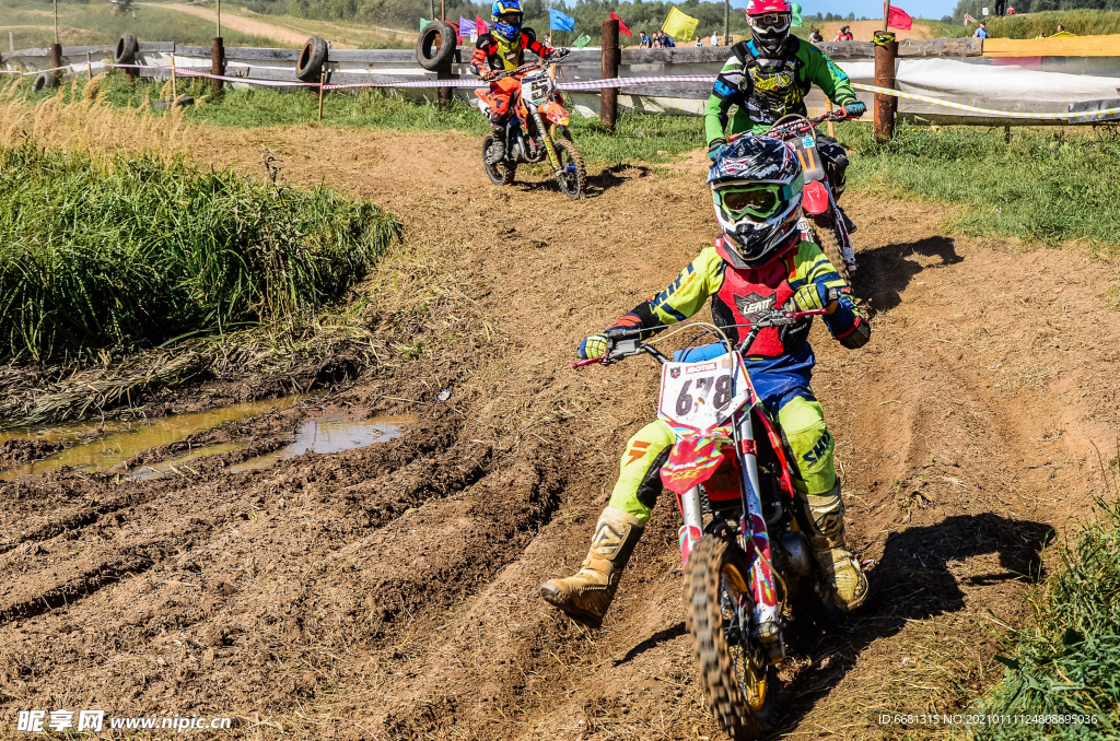 越野摩托车海报