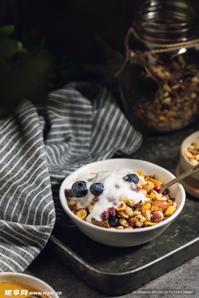 酸奶坚果早餐美食食材背景素材