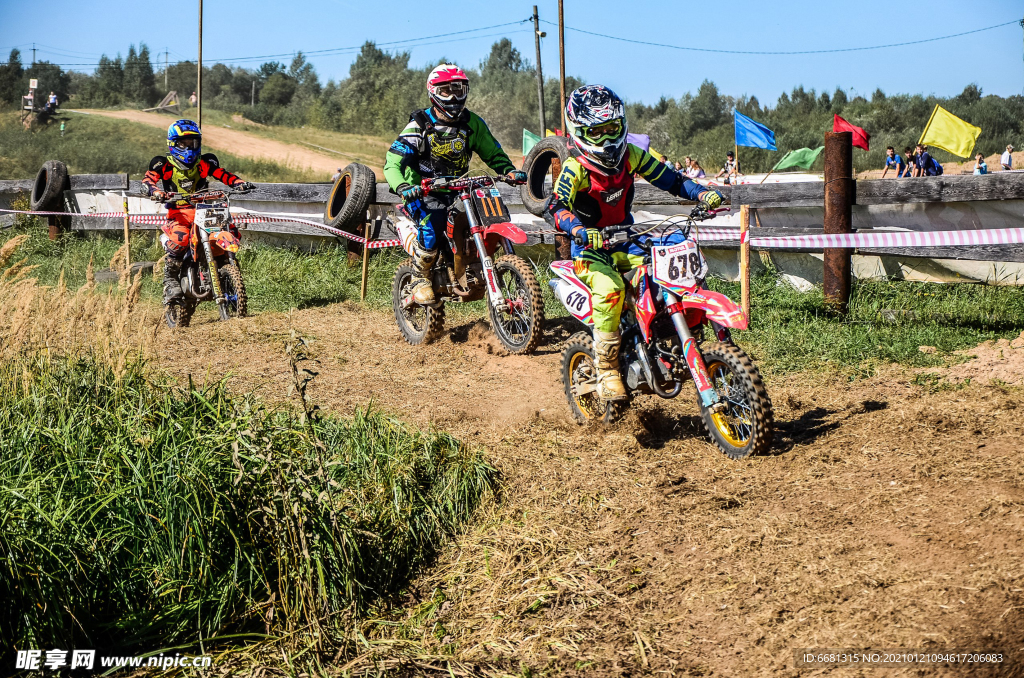 越野摩托车比赛