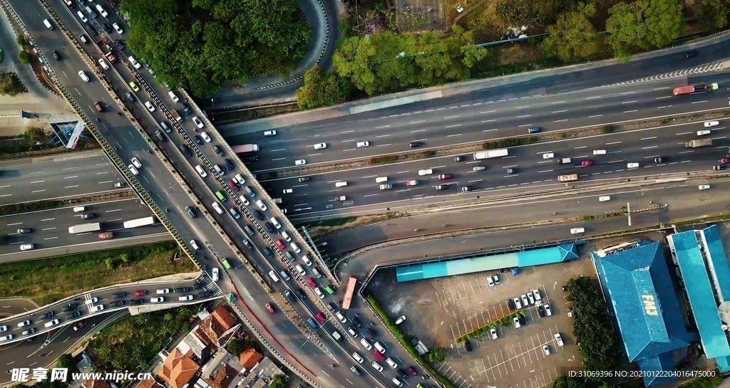 高清航拍城市立交桥穿梭车流