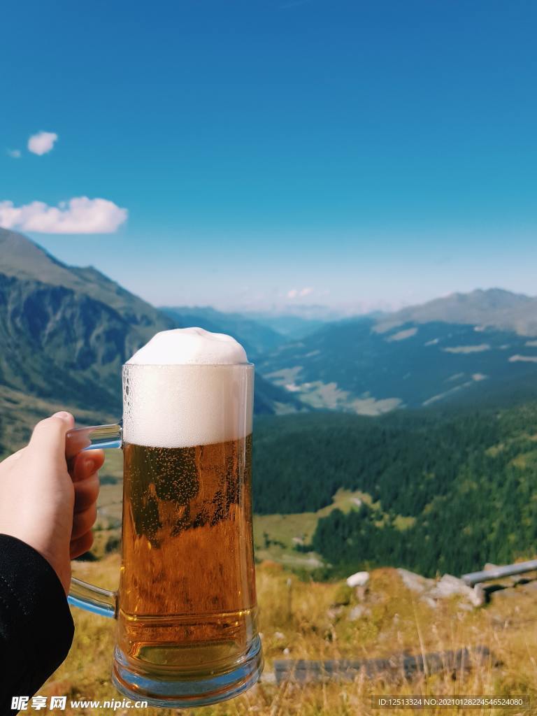 啤酒