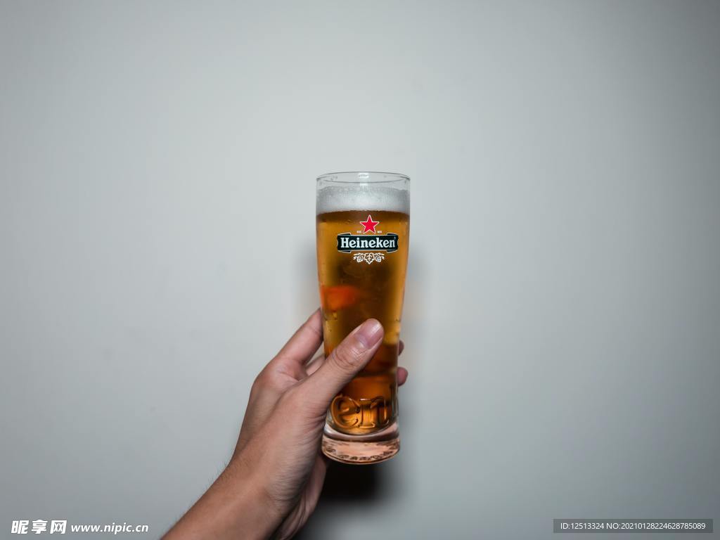 啤酒