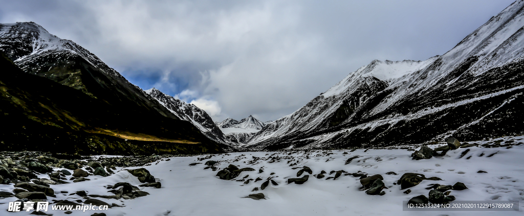 青海岗什卡雪山