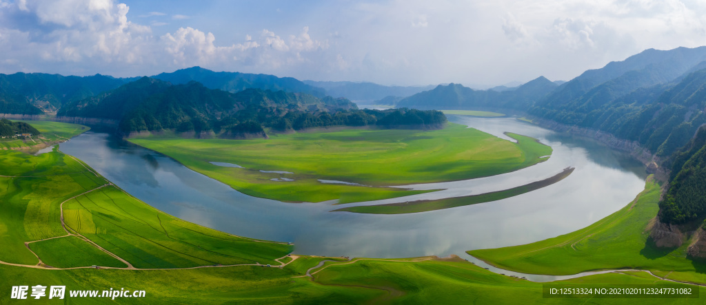 山水河流
