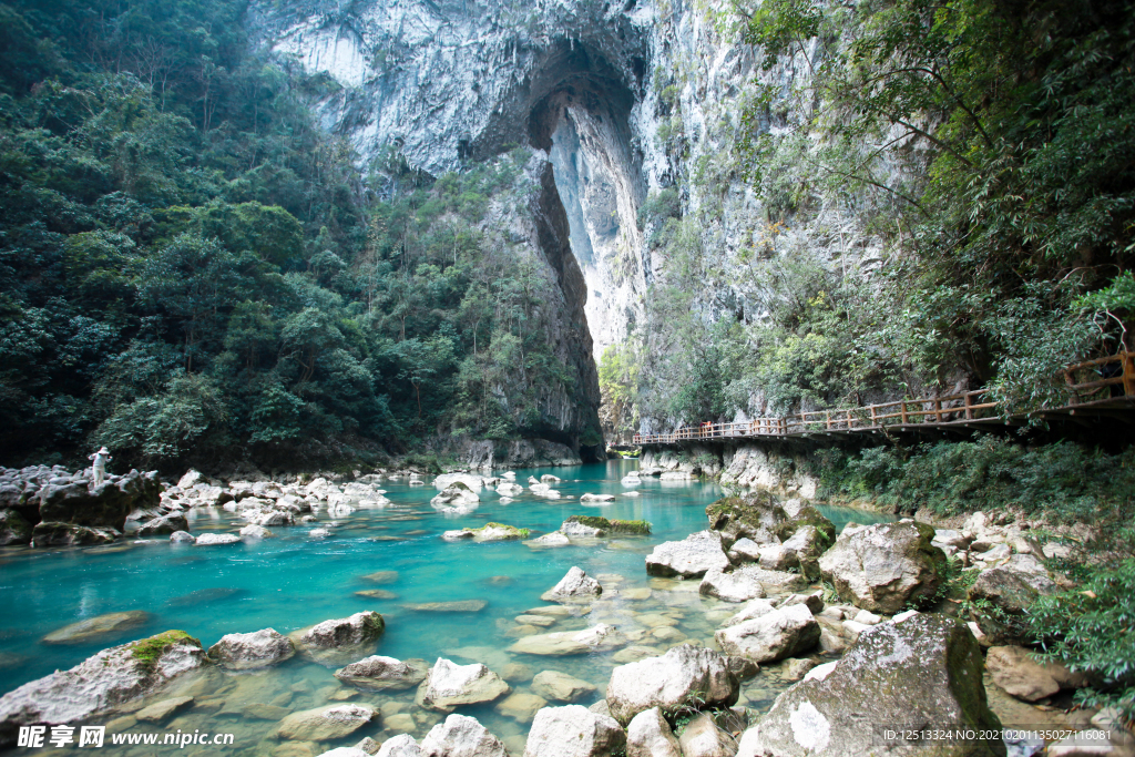 山中吊桥