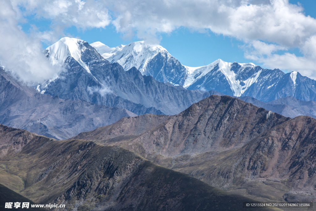 高原雪山