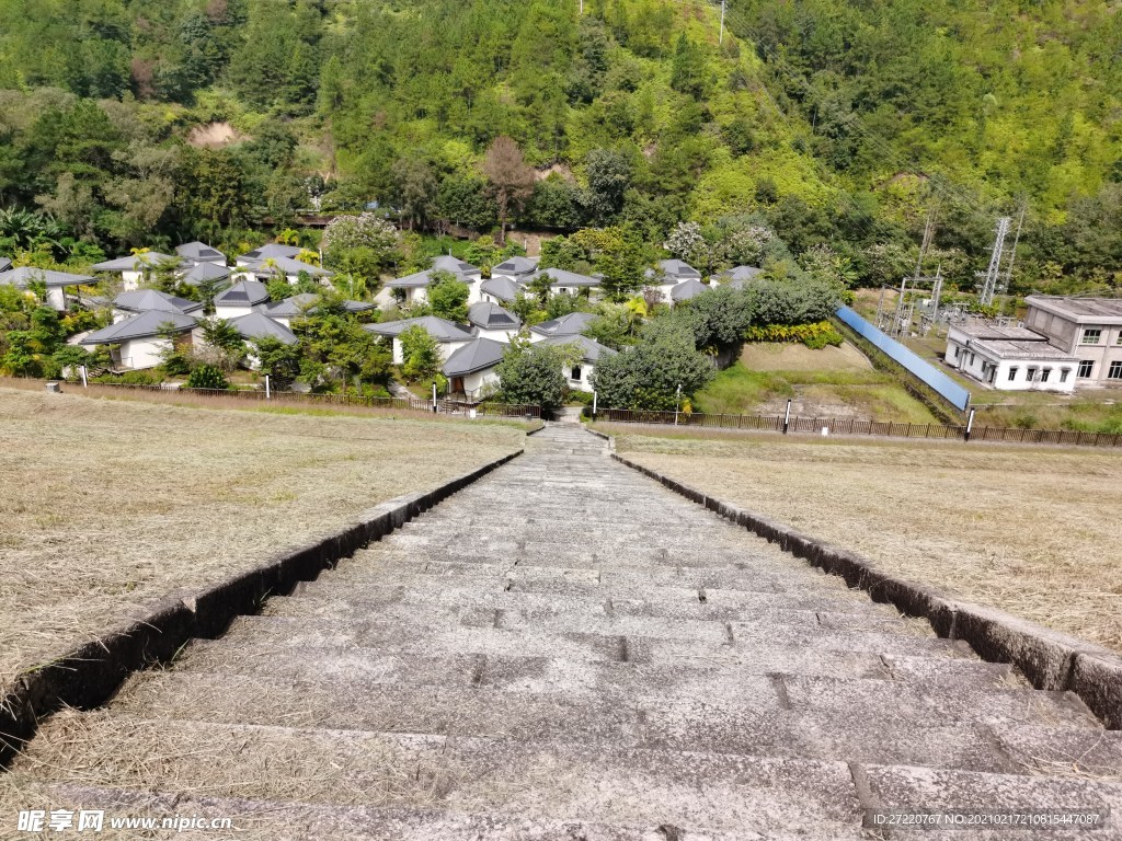 益塘水库 山下旅馆