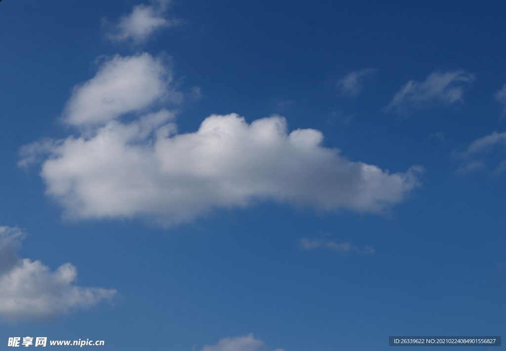 蓝天-白云