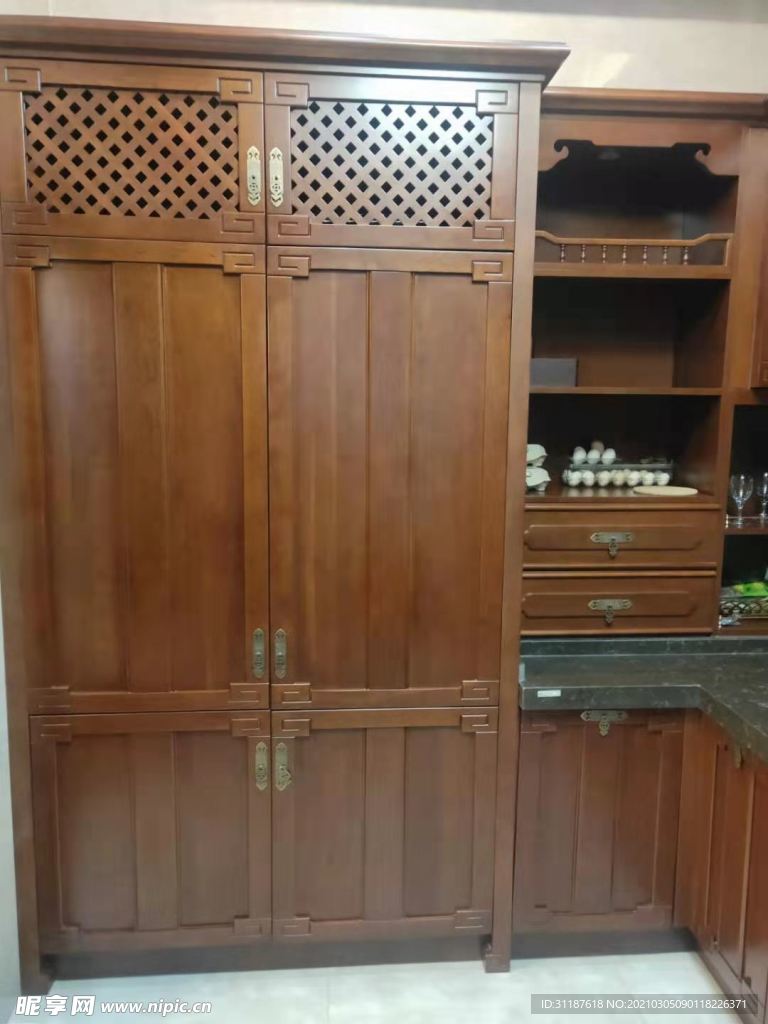 厨房高柜
