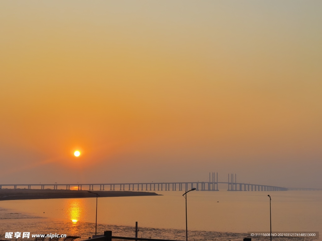 大海落日