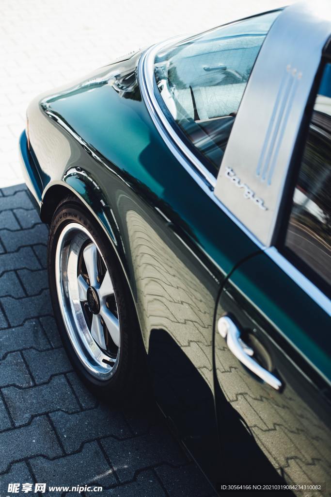 轿车车身户外街道背景素材