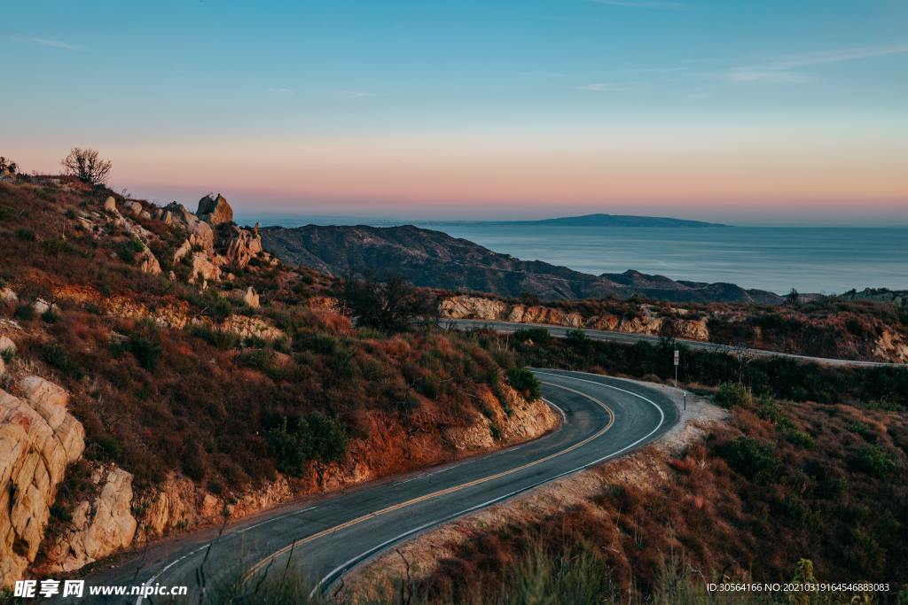 盘山公路自然生态背景素材