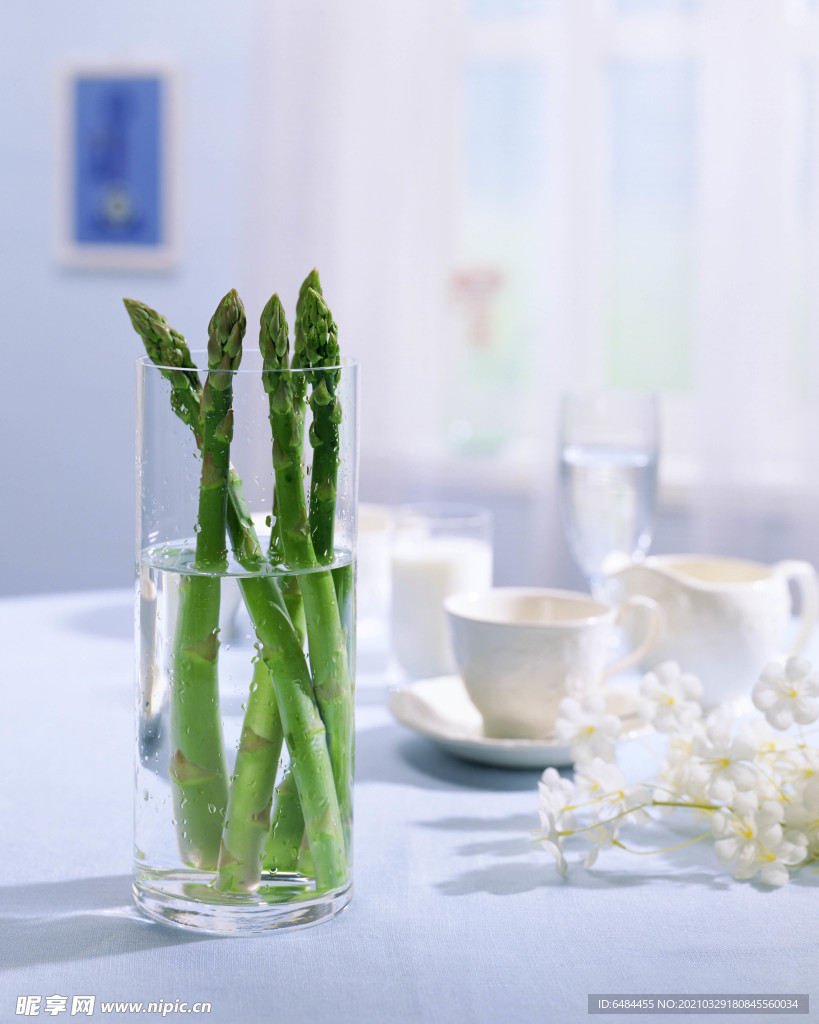 清新脱俗的芦笋