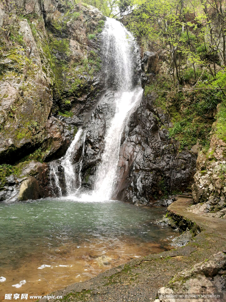 小溪