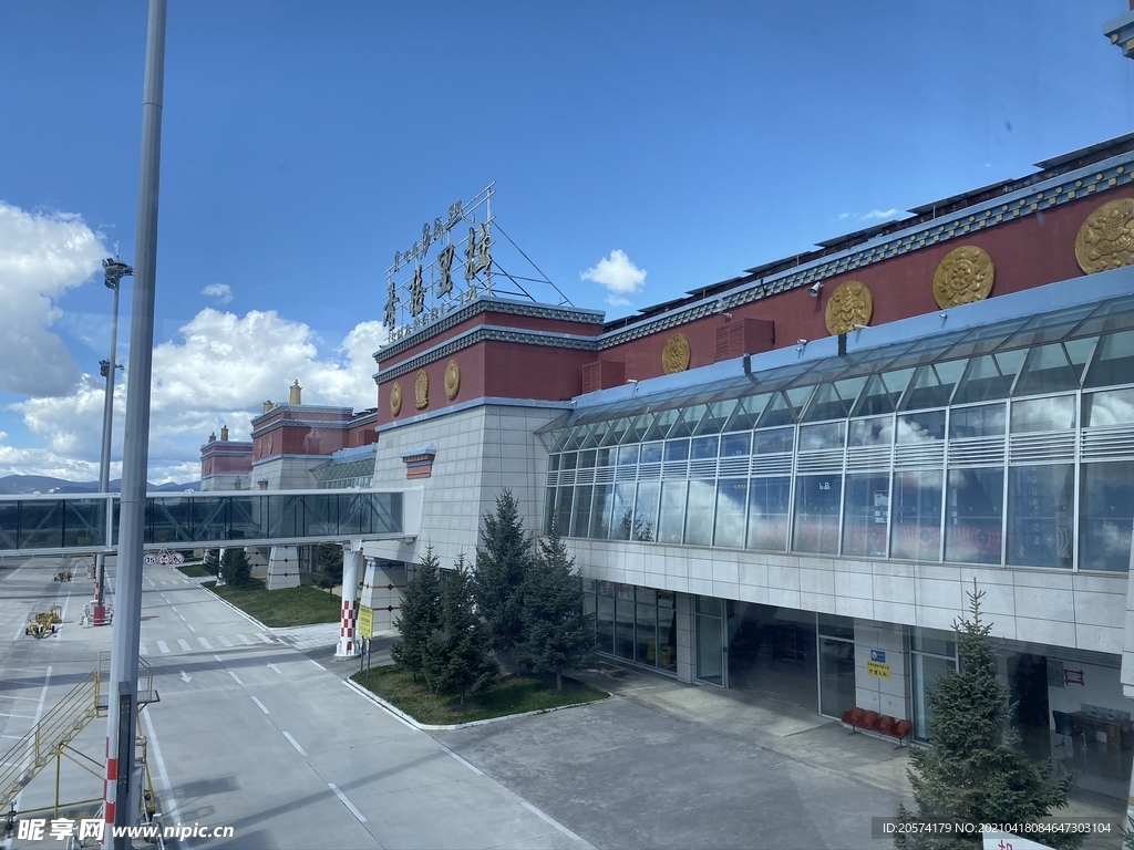 香格里卡机场