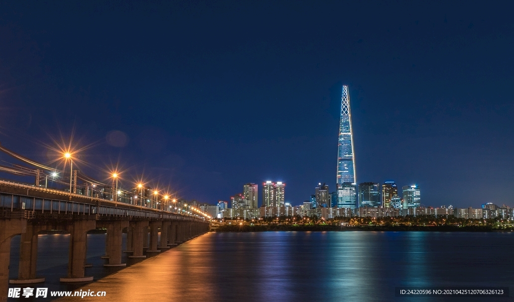 韩国繁华城市夜晚
