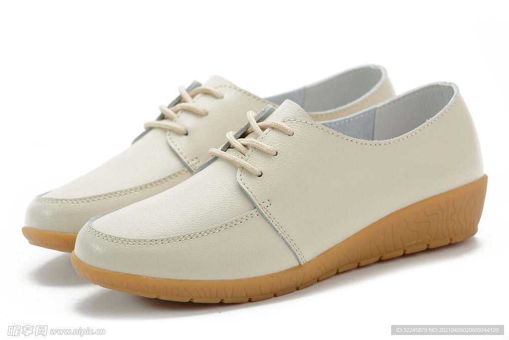 小皮鞋图片