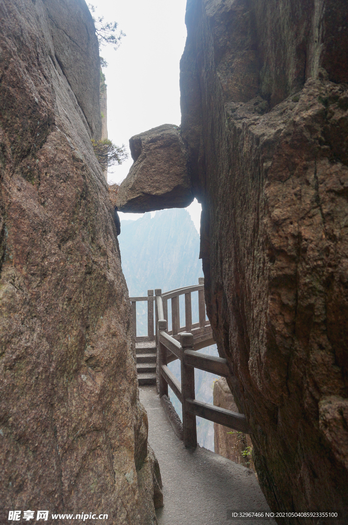 黄山怪石