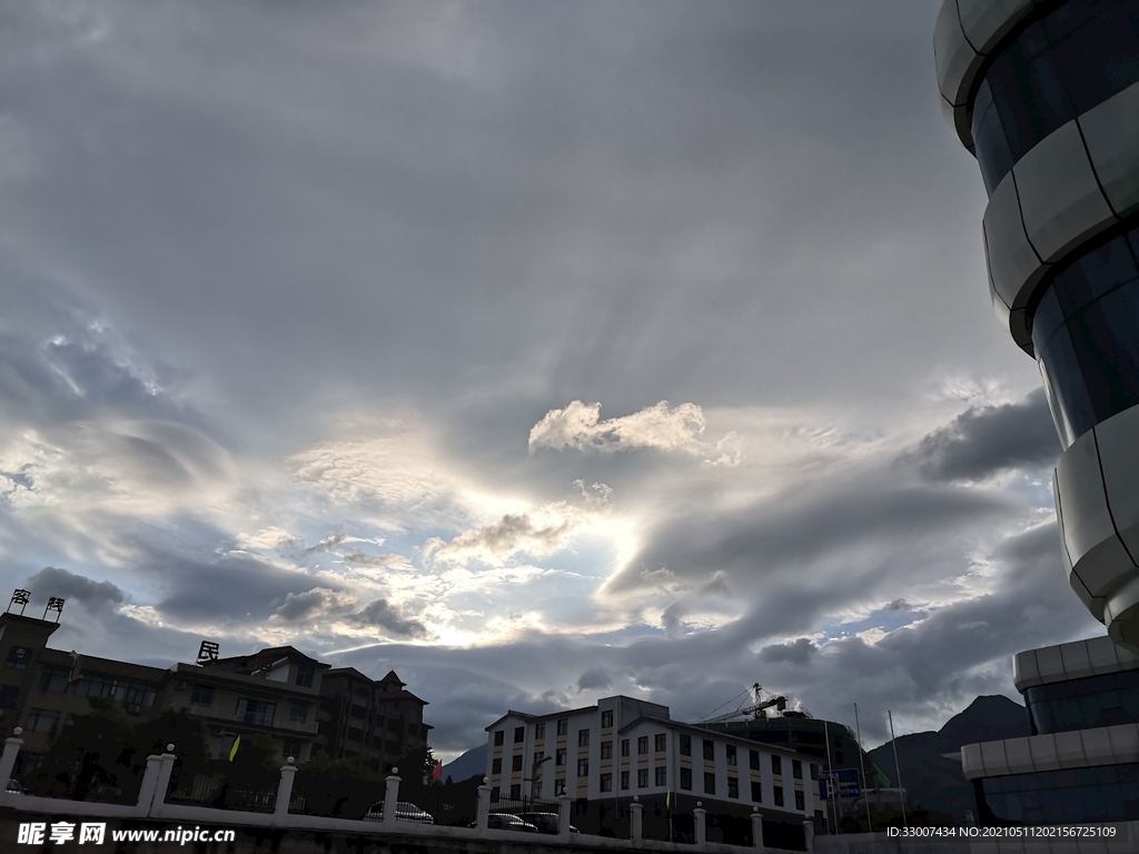 山雨欲来