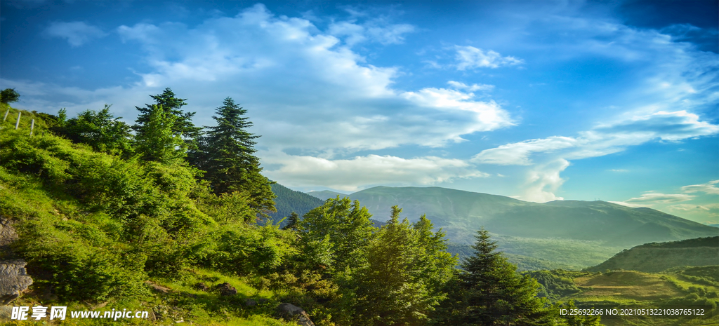 草原高山风景图片