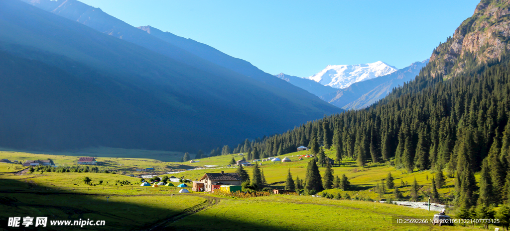 草原高山风景图片