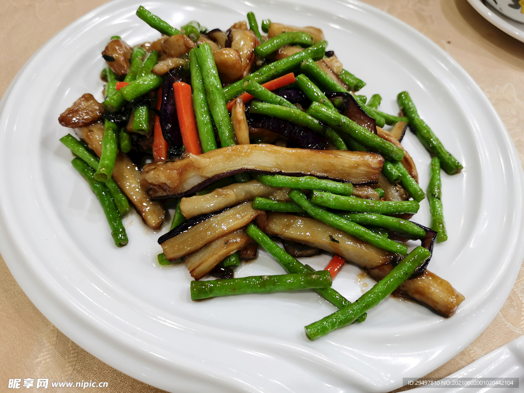 长豆角炒茄子