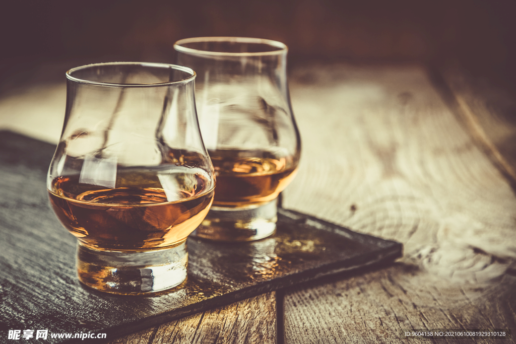 威士忌酒杯