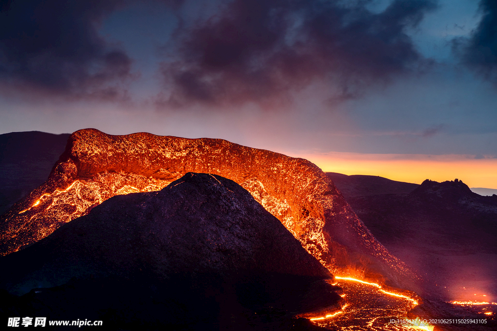 火山岩浆