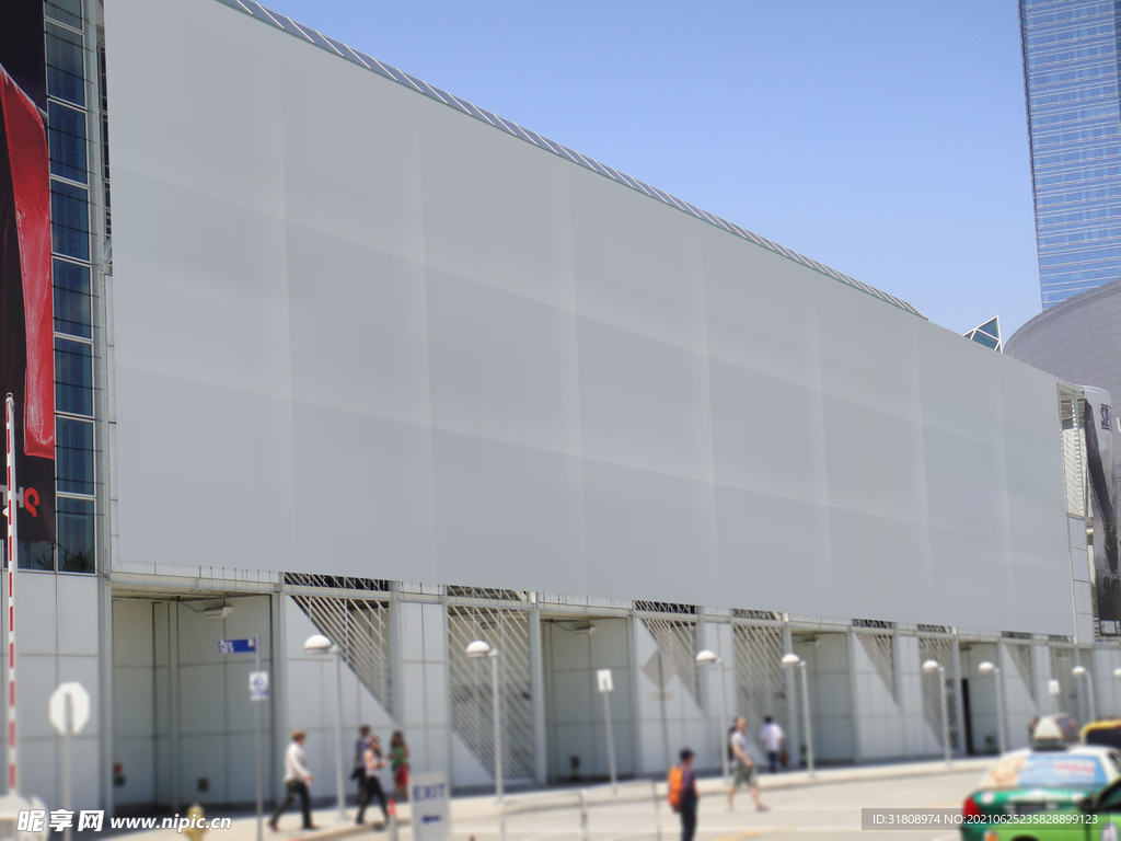 室外超大海报宣传样机模板展示