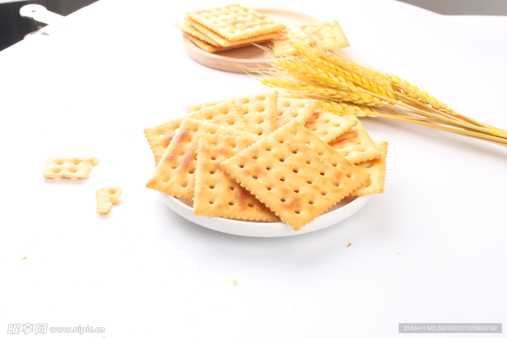  梳打饼干