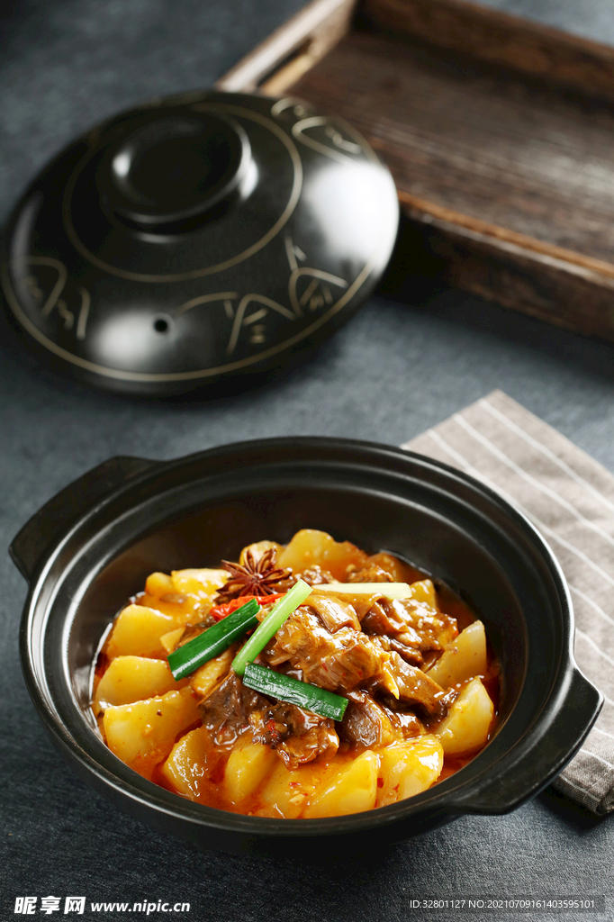 土豆焖牛腩