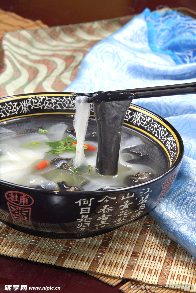 老黄瓜粉皮汤 