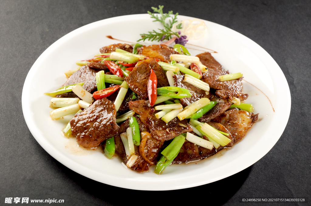 小葱鲜椒煎牛排