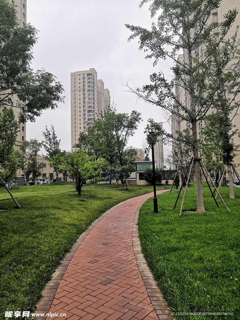小区甬路