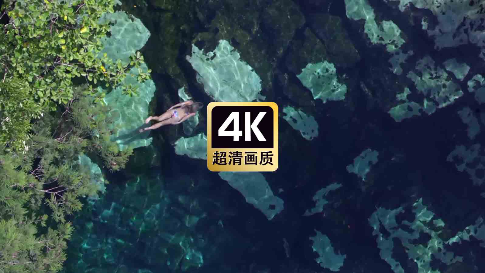 短视频素材海边游泳的美女