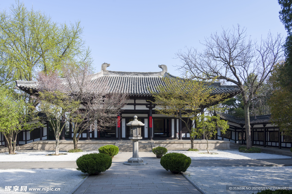 亭台楼阁