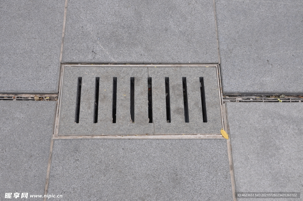 缝隙式排水沟及检查井